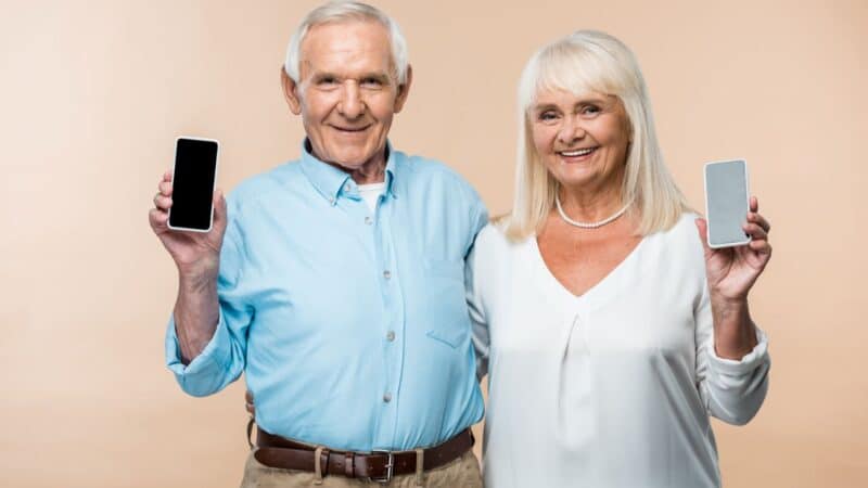 Senior : quel téléphone portable faut-il acheter ?